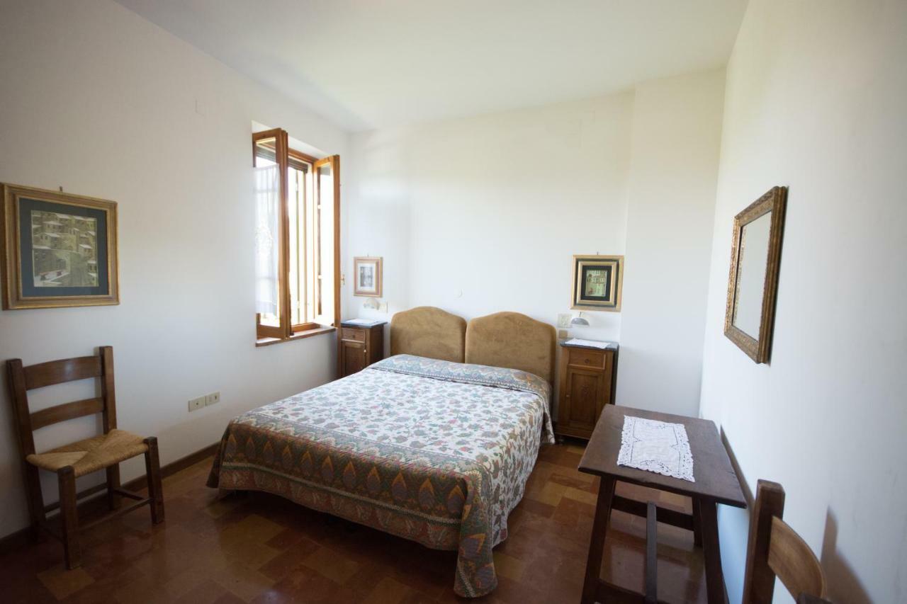 Appartement Casa Dei Lecci à Foligno Extérieur photo